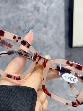 Source Unknown 1.50 Accent Glasses